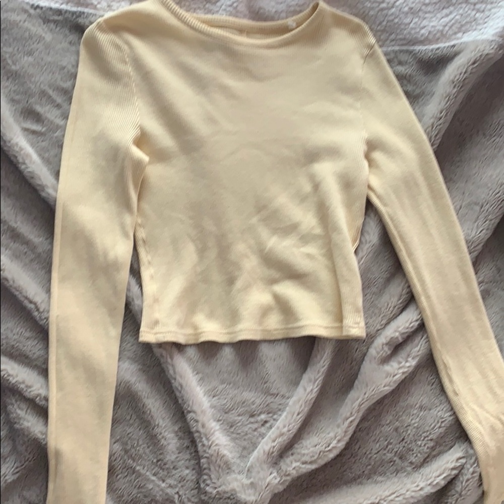 Crop top with long sleeves